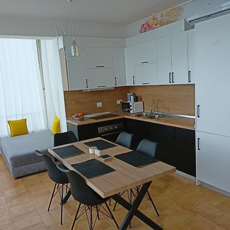 Apartman Dagmar Durrës 外观 照片