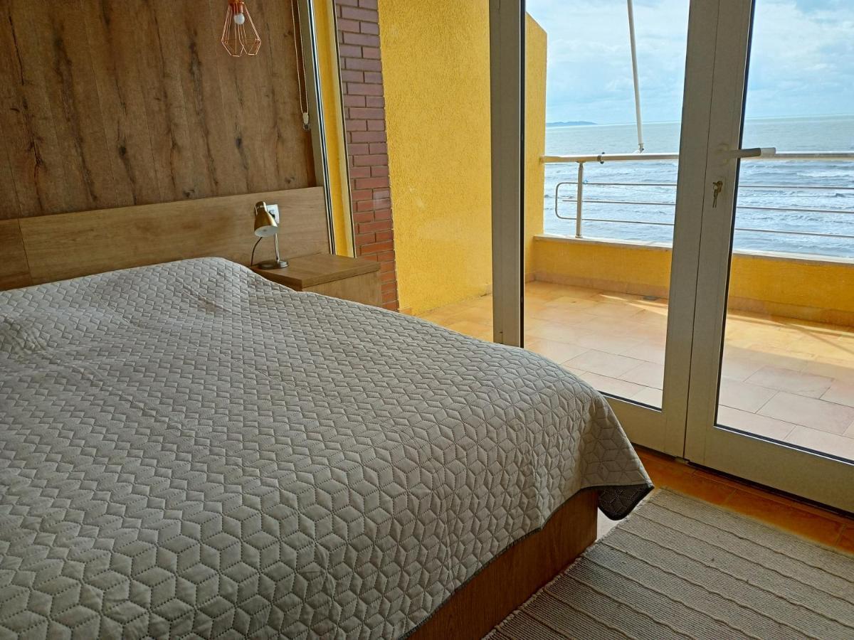 Apartman Dagmar Durrës 外观 照片