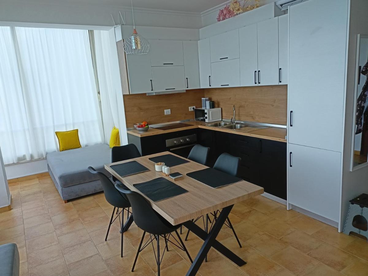 Apartman Dagmar Durrës 外观 照片